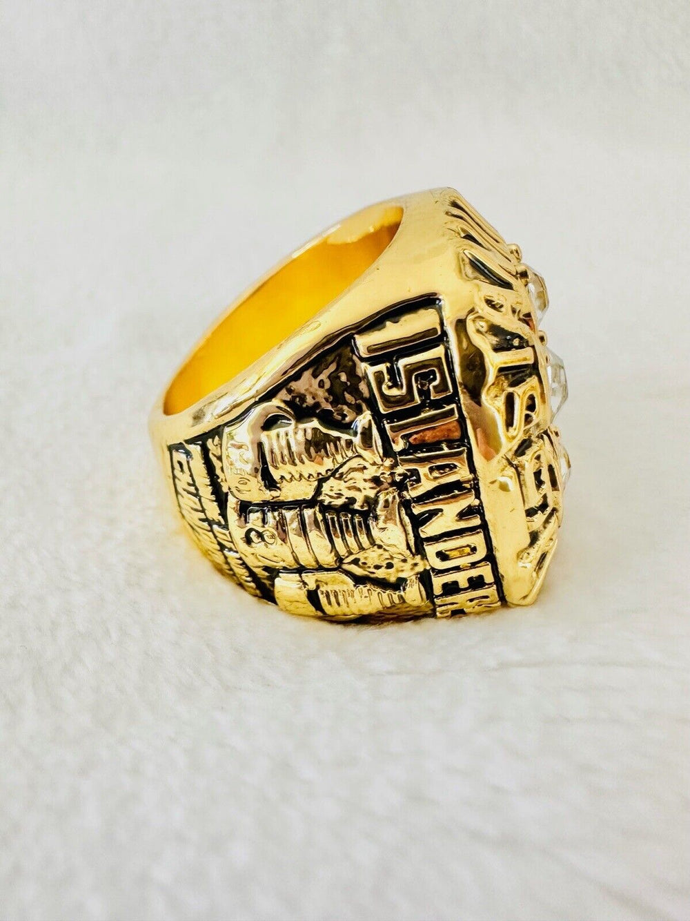 1982 New York Islanders Stanley Cup Championship Ring,  SHIP - EB Sports Champion's Cache