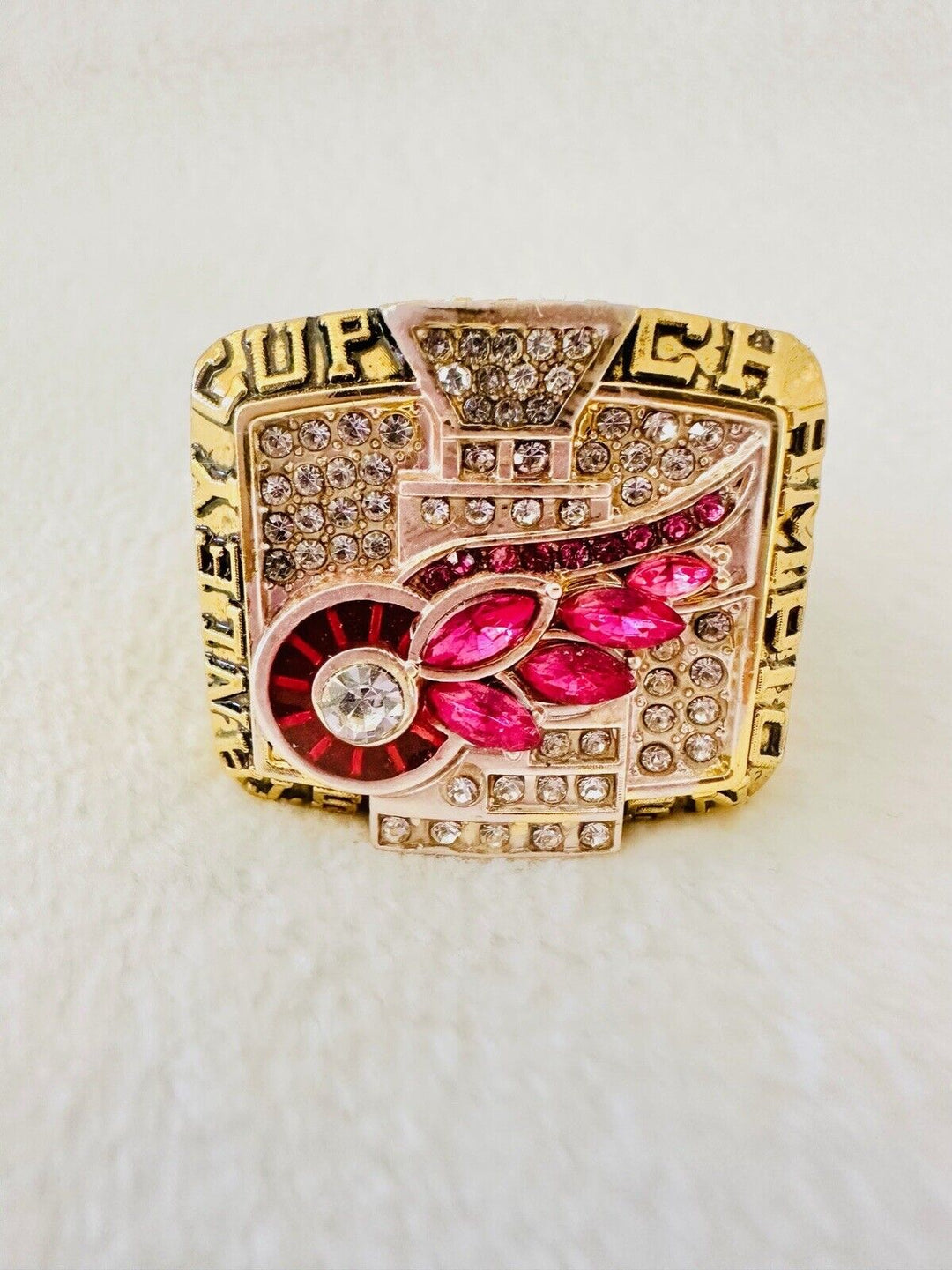 2002 Detroit Red Wings Stanley Cup Championship Replica Ring,  SHIP - EB Sports Champion's Cache