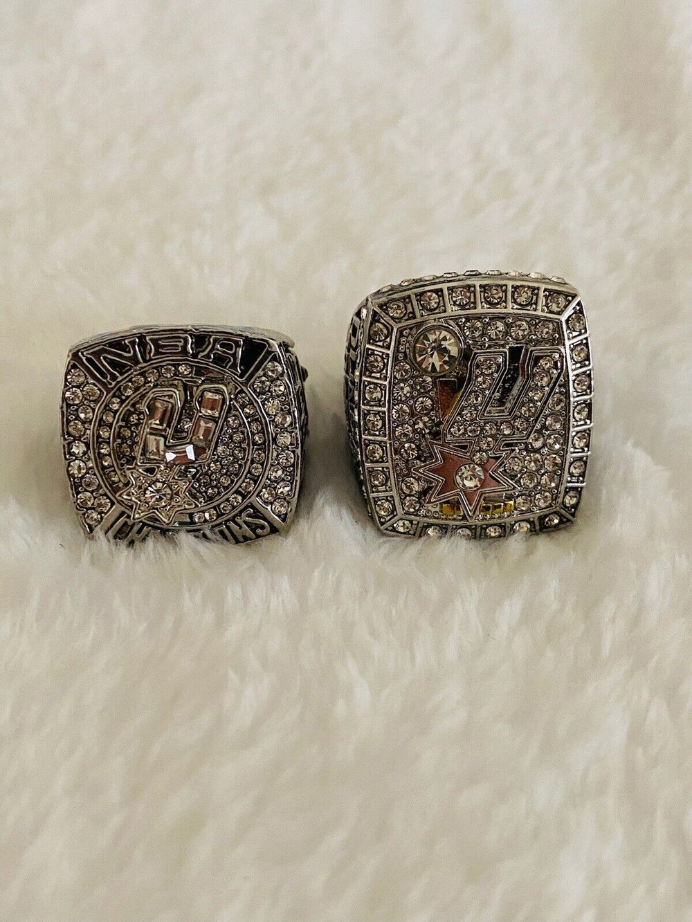 2 PCS San Antonio Spurs World Championship Replica Ring W Box,  SHIP 2007/14 - EB Sports Champion's Cache