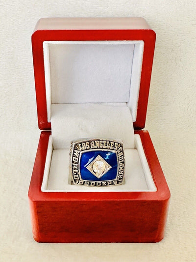 1981 LA Dodgers World Series Championship Ring W Box,  SHIP - EB Sports Champion's Cache