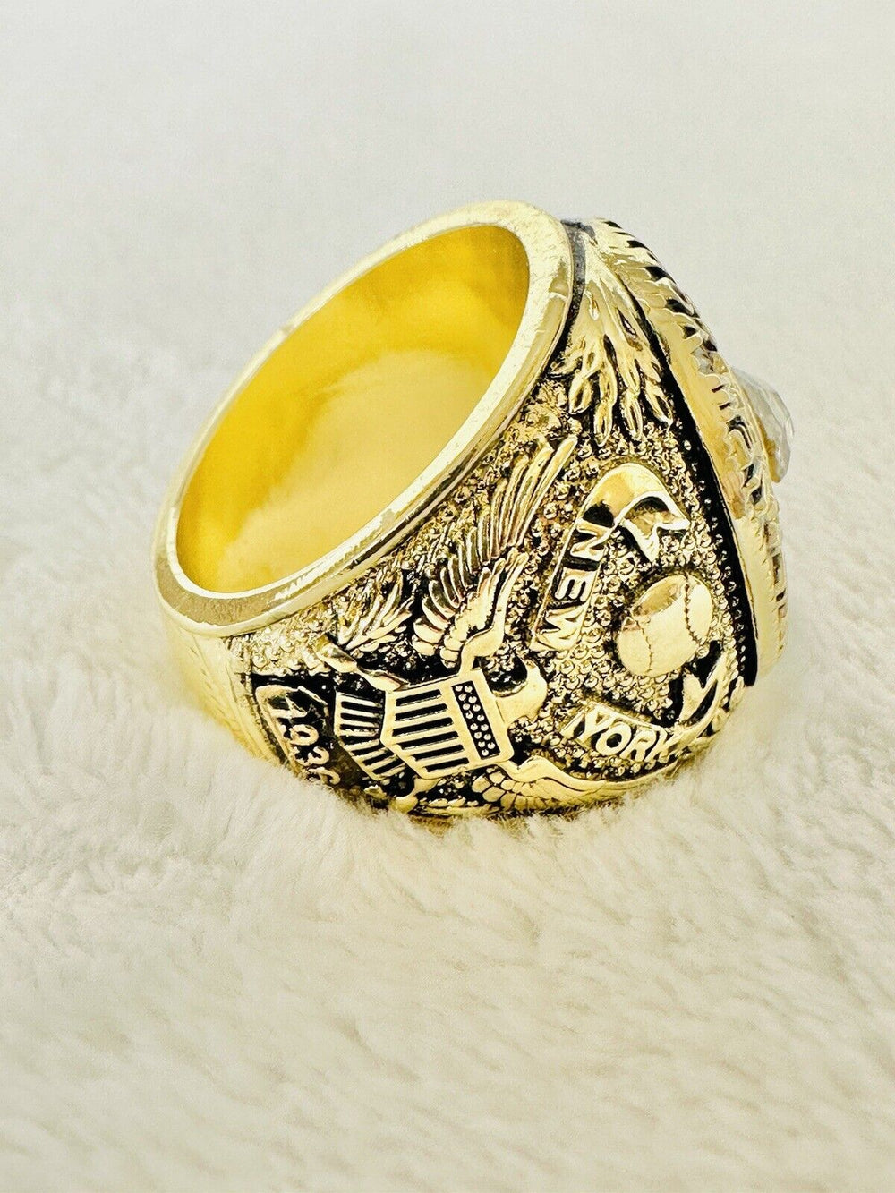 1936 NEW YORK Yankees World Series Champions Replica Ring,  SHIP - EB Sports Champion's Cache