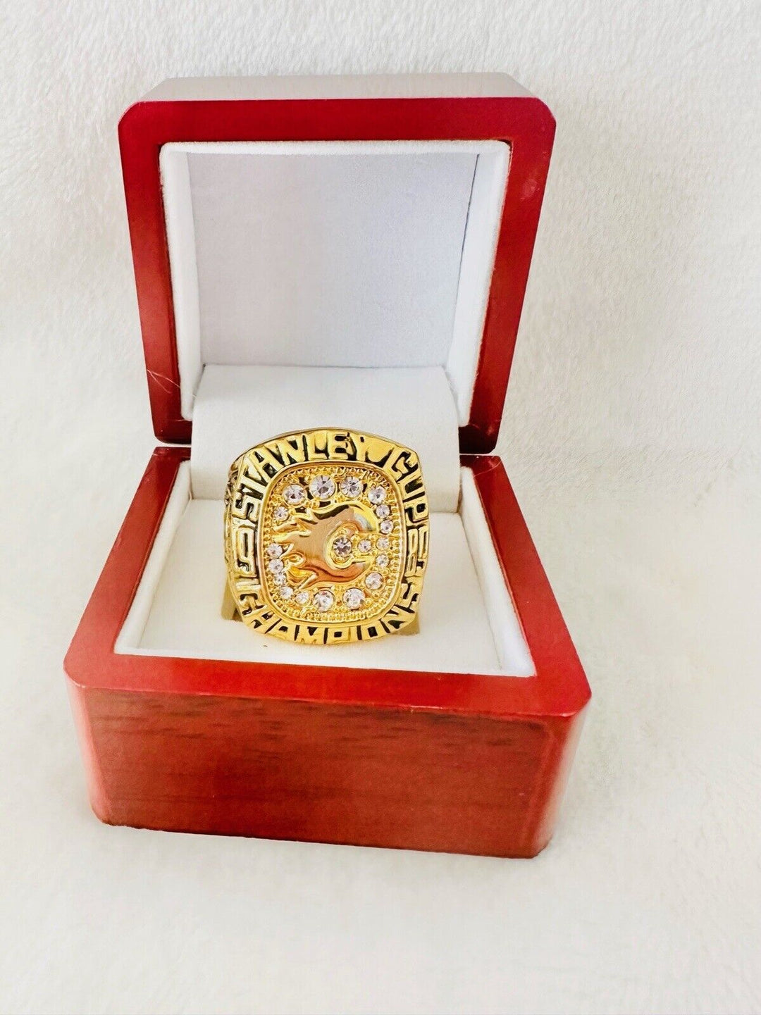 1989 Calgary Flames Stanley Cup Championship Replica Ring W Box,  SHIP - EB Sports Champion's Cache