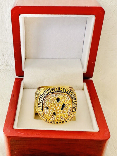 2000 NEW YORK Yankees World Series Champions Replica Ring W Box,  SHIP - EB Sports Champion's Cache
