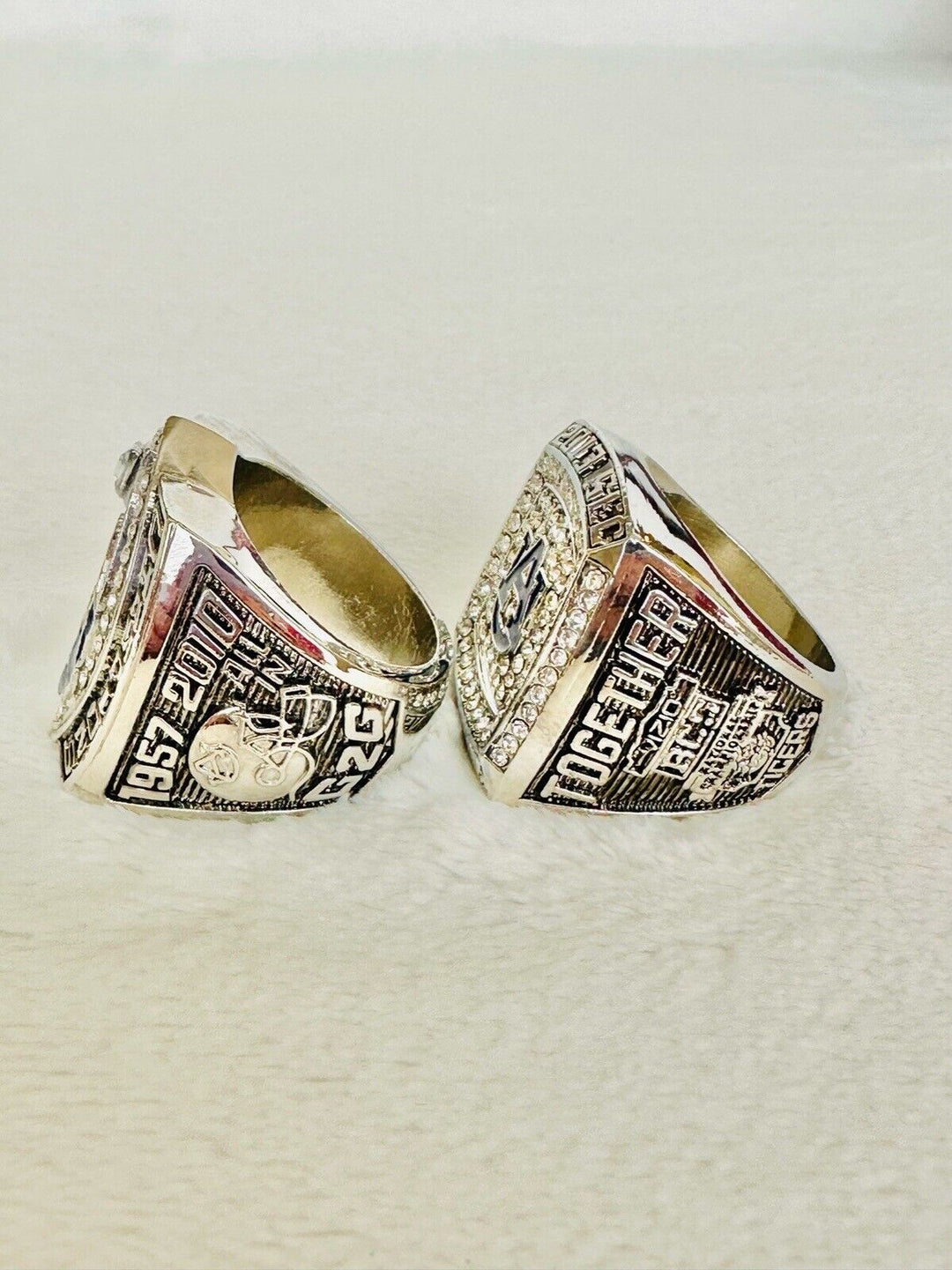 2 PCS Auburn Tigers SEC/NCAA Championship Rings W Box, US SHIP 2010/13 - EB Sports Champion's Cache