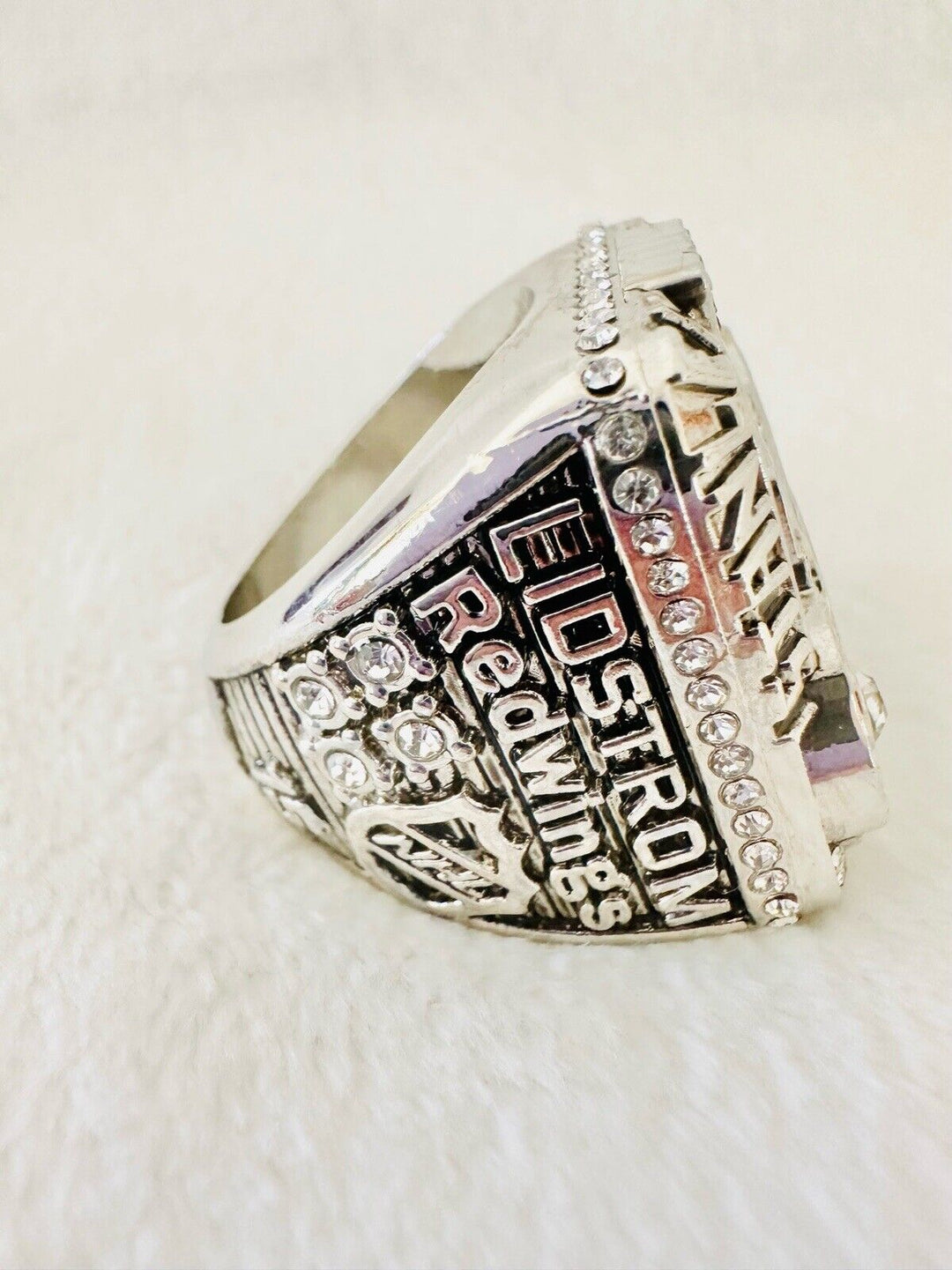 2008 Detroit Red Wings Stanley Cup Championship Replica Ring W Box,  SHIP - EB Sports Champion's Cache