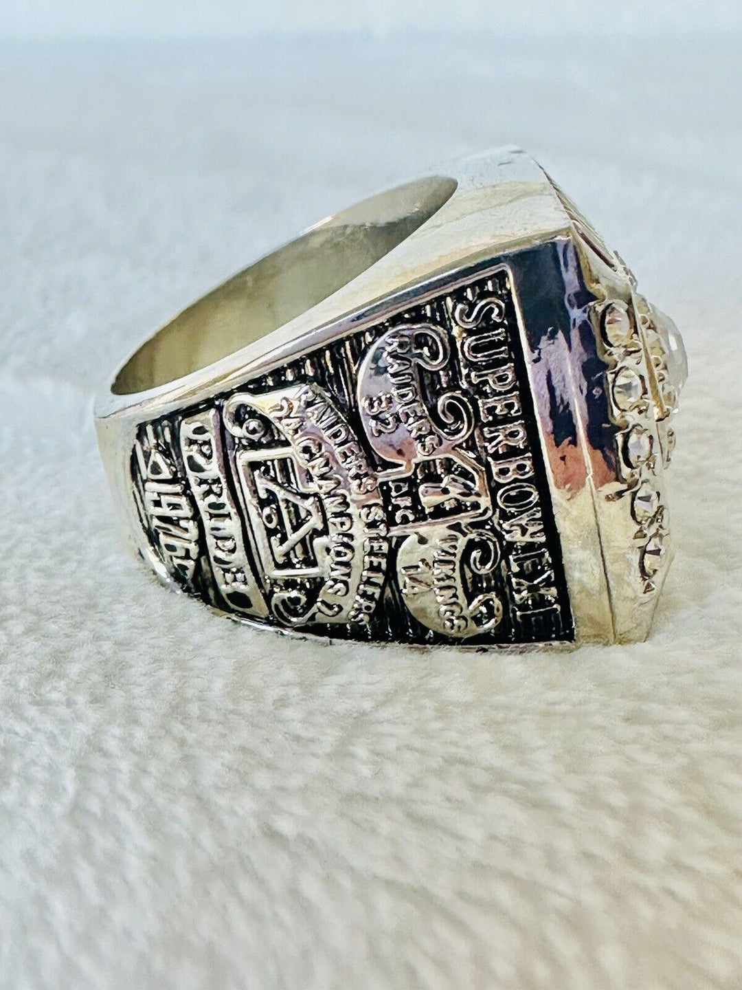 1976 Oakland Raiders Replica Championship Ring W Box, US SHIP - EB Sports Champion's Cache