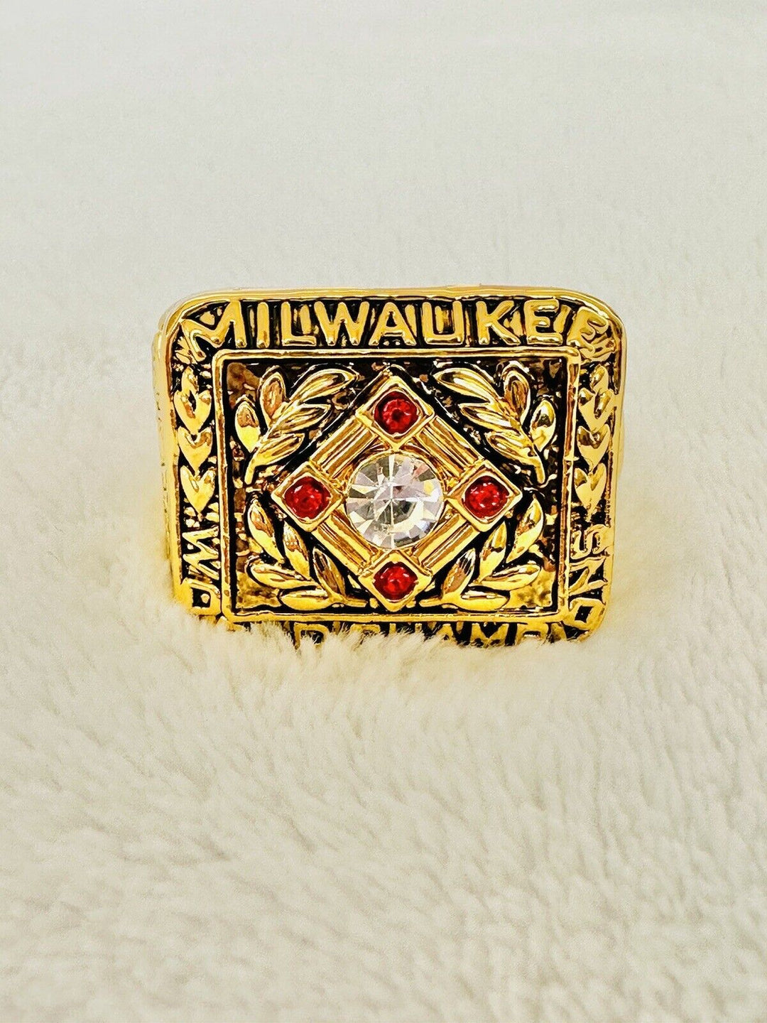 Hank Aaron - 1957 Milwaukee Braves World Series Ring,  SHIP - EB Sports Champion's Cache