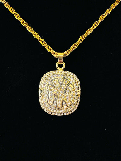 1999 NEW YORK Yankees World Series Championship Pendant Necklace,  SHIP - EB Sports Champion's Cache