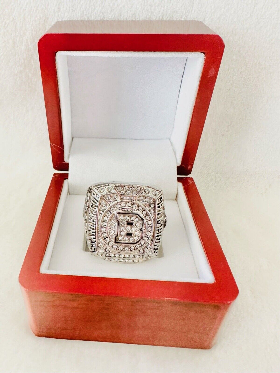 2011 Boston Bruins Stanley Cup Hockey Ring W Box,  SHIP - EB Sports Champion's Cache