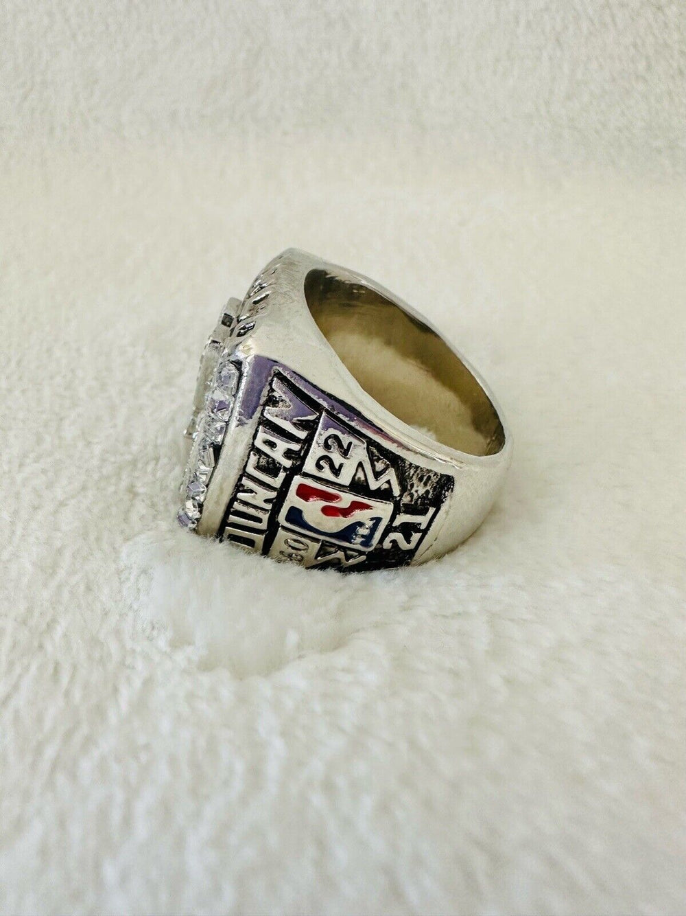 2003 NBA San Antonio Spurs World Championship Replica Ring W Box,  SHIP - EB Sports Champion's Cache