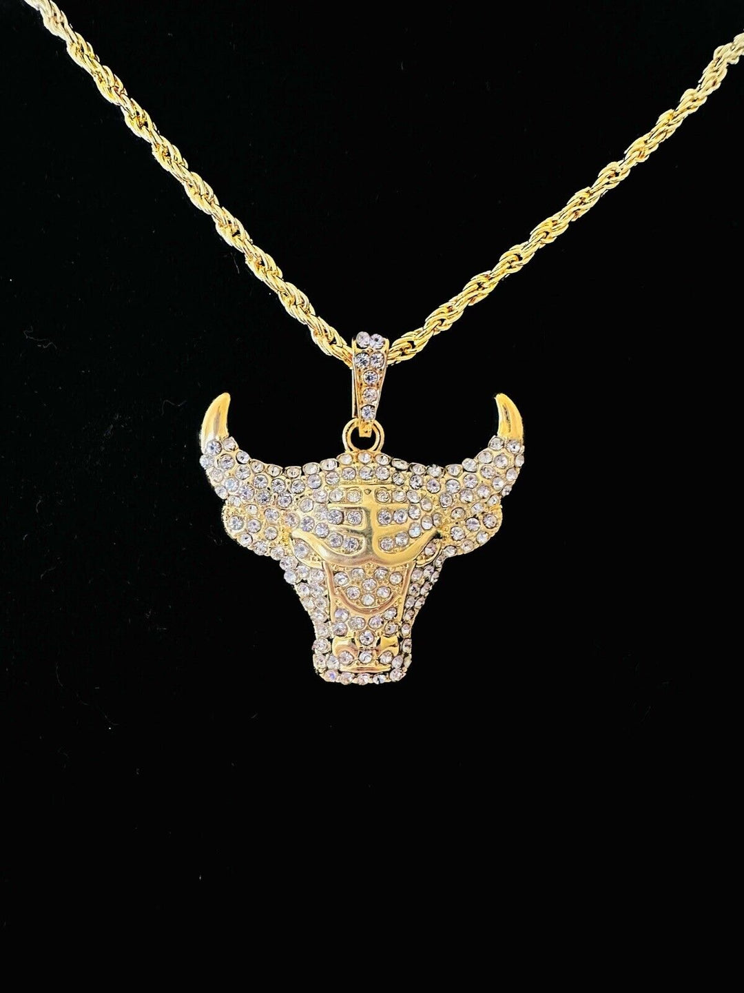 Gold Chicago Bulls Necklace Basketball Michael Jordan NBA Pendant Chain, US SHIP - EB Sports Champion's Cache