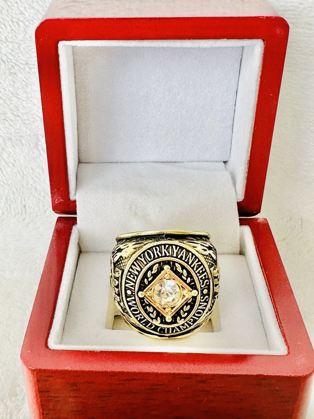 1958 NEW YORK Yankees World Series Champions Replica Ring W Box,  SHIP - EB Sports Champion's Cache