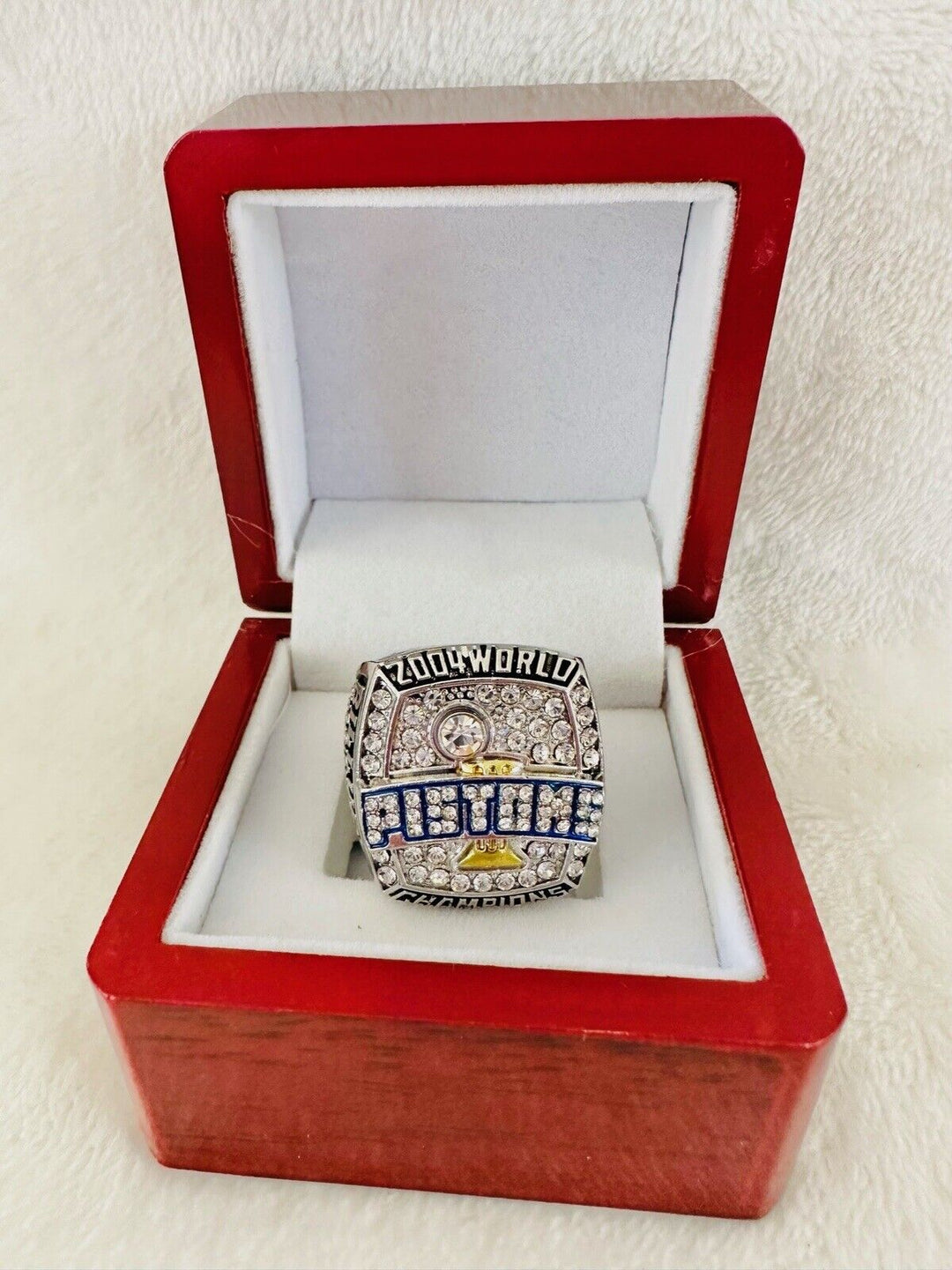 2004 Detroit Pistons Championship Replica Ring W Box,  SHIP - EB Sports Champion's Cache