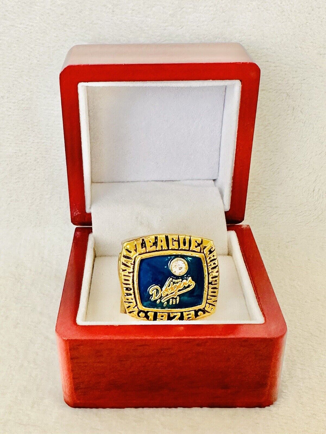 1978 LA Dodgers World Series Championship Ring W Box,  SHIP - EB Sports Champion's Cache