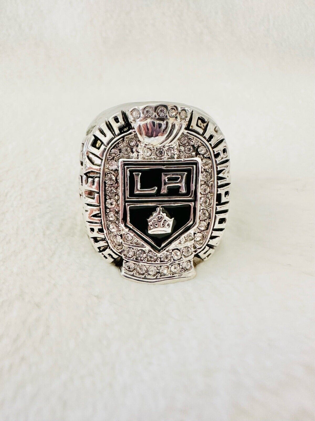 2012 LA Kings Stanley Cup Championship Ring Replica W Box,  SHIP - EB Sports Champion's Cache