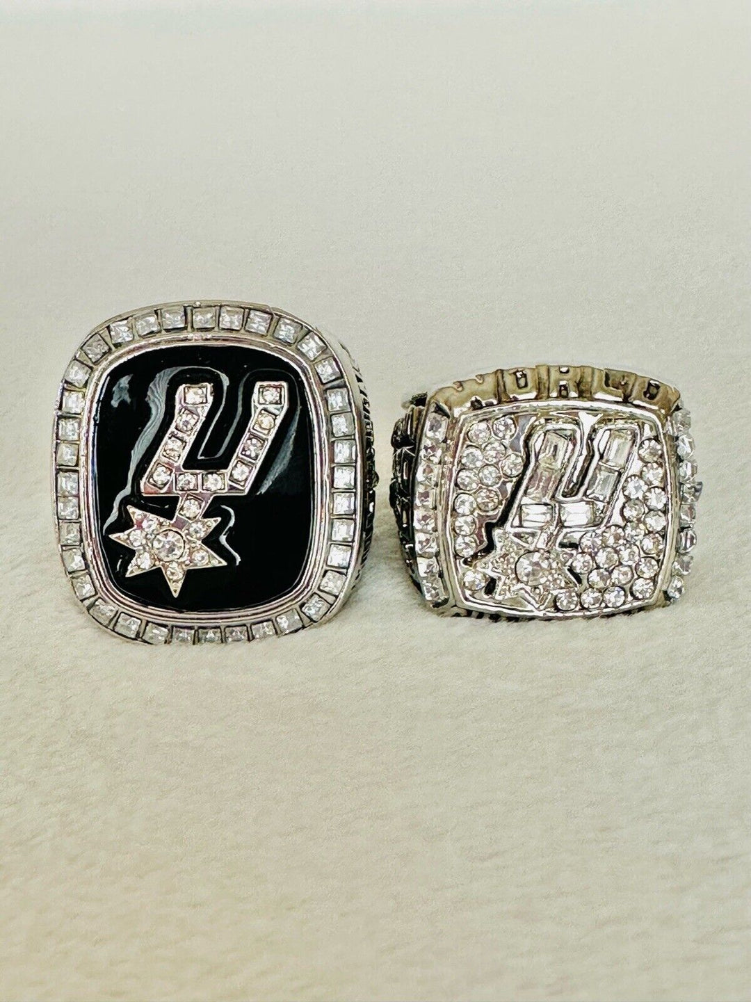 2 PCS San Antonio Spurs World Championship Replica Ring,  SHIP - EB Sports Champion's Cache