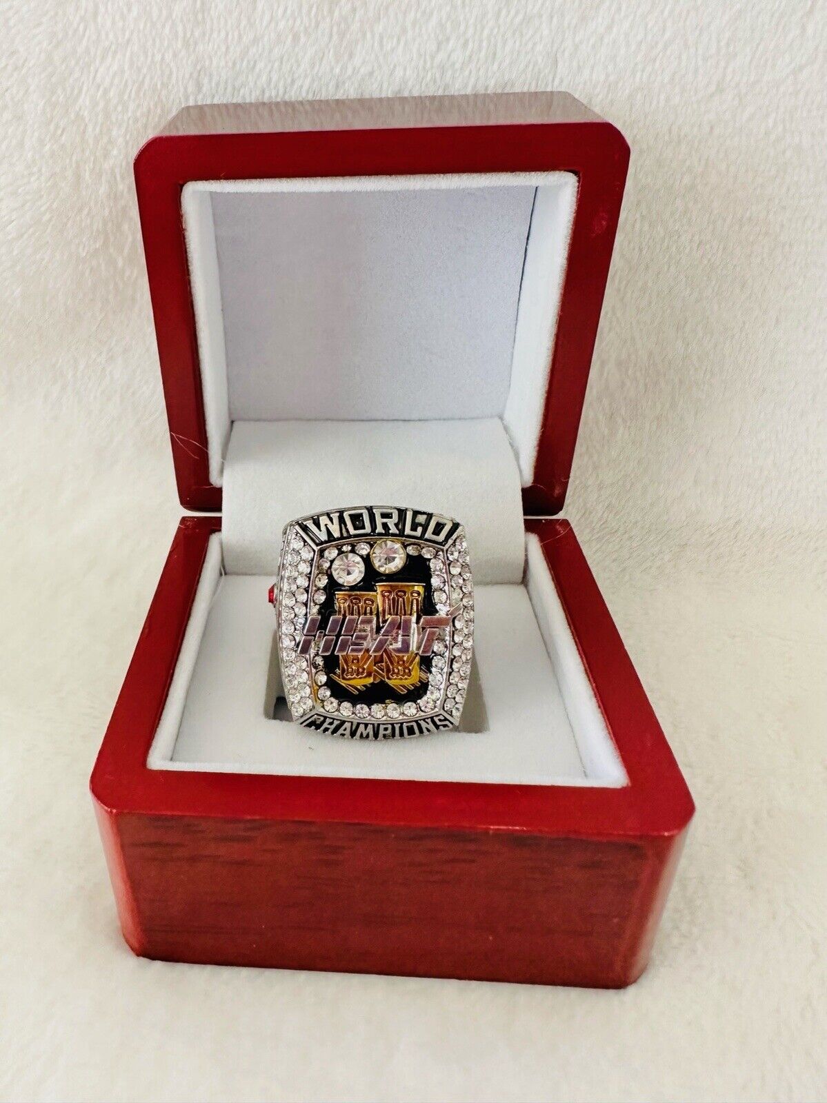 2013 Miami Heat Championship Ring W Box, Ships From The US - EB Sports Champion's Cache