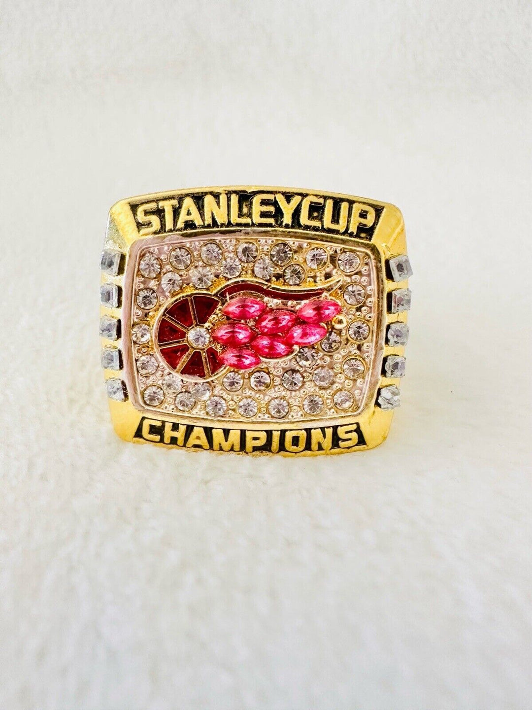 1998 Detroit Red Wings Stanley Cup Championship Replica Ring,  SHIP - EB Sports Champion's Cache