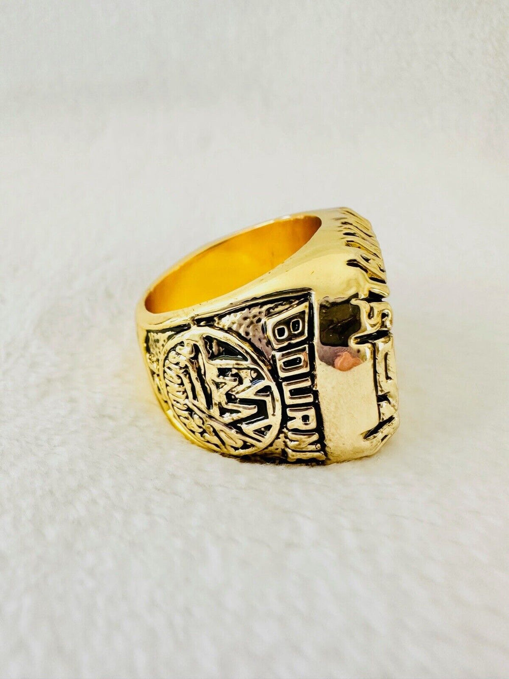 1981 New York Islanders Stanley Cup Championship Ring,  SHIP - EB Sports Champion's Cache