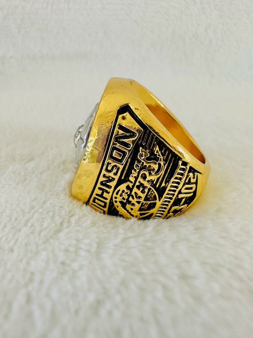 1980 Los Angeles Lakers NBA Championship Replica Ring W Box,  SHIP - EB Sports Champion's Cache