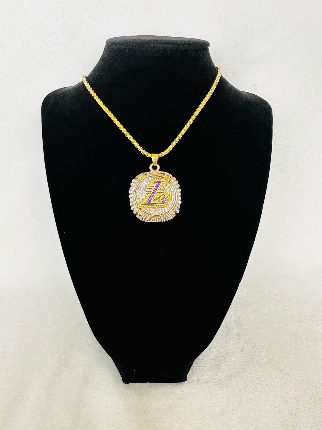 2020 Los Angeles Lakers NBA Championship Pendant Necklace,  SHIP - EB Sports Champion's Cache