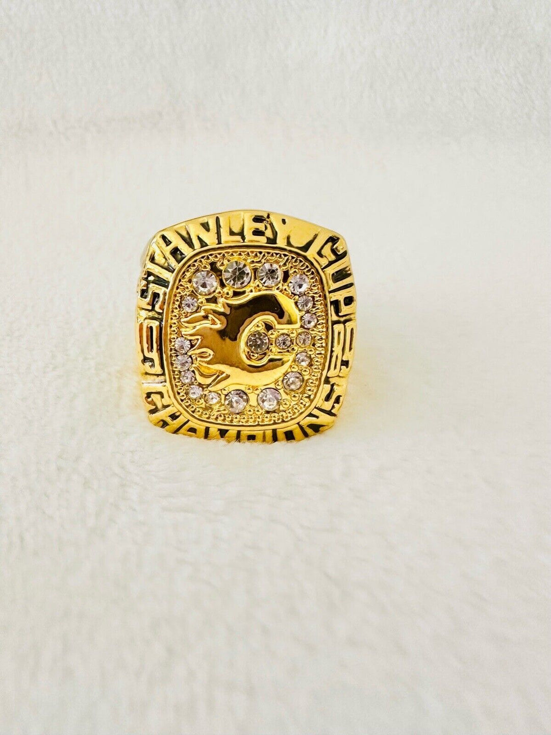 1989 Calgary Flames Stanley Cup Championship Replica Ring,  SHIP - EB Sports Champion's Cache