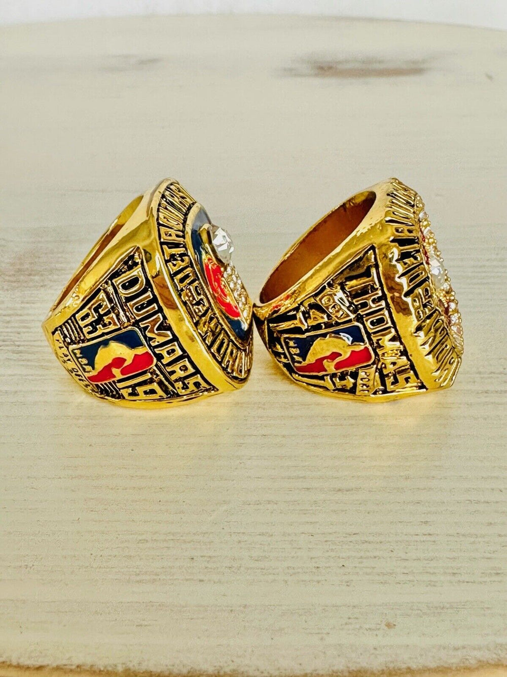 2 PCS Detroit Pistons Championship Rings,  SHIP 1989/90 Back To Back - EB Sports Champion's Cache