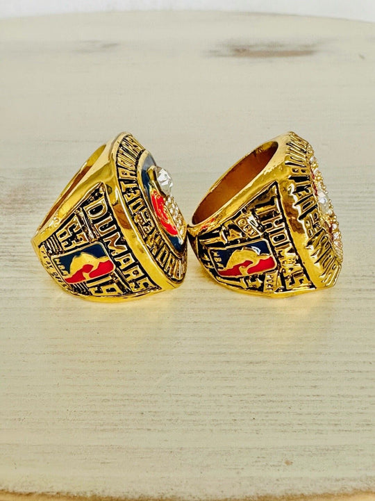 2 PCS Detroit Pistons Championship Rings,  SHIP 1989/90 Back To Back - EB Sports Champion's Cache