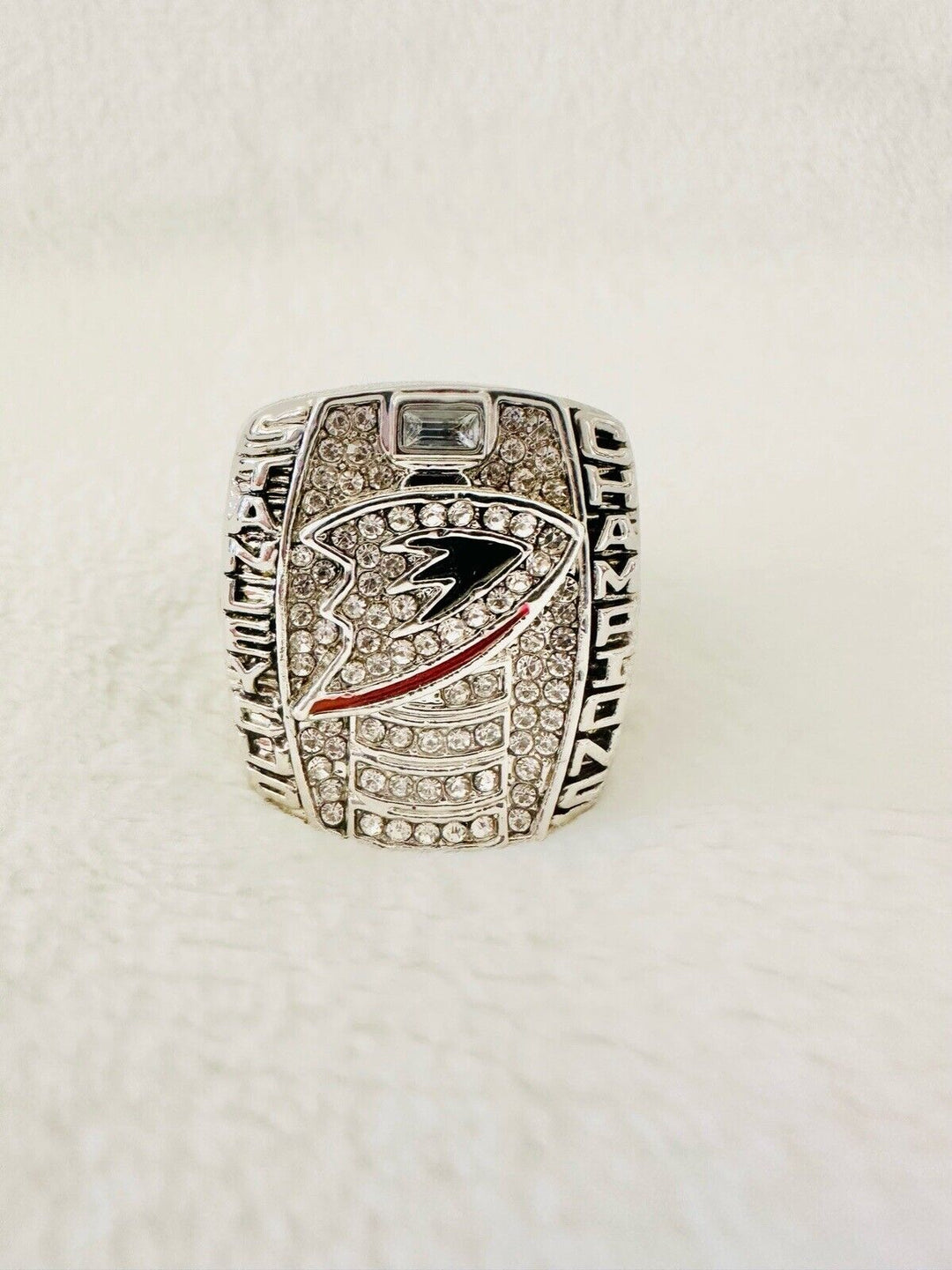 2007 Anaheim Ducks Stanley Cup Ring,  SHIP - EB Sports Champion's Cache