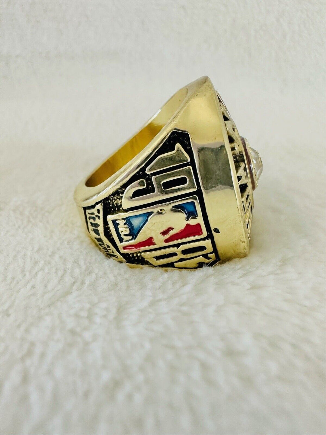 1982 Los Angeles Lakers NBA Championship Replica Ring,  SHIP - EB Sports Champion's Cache