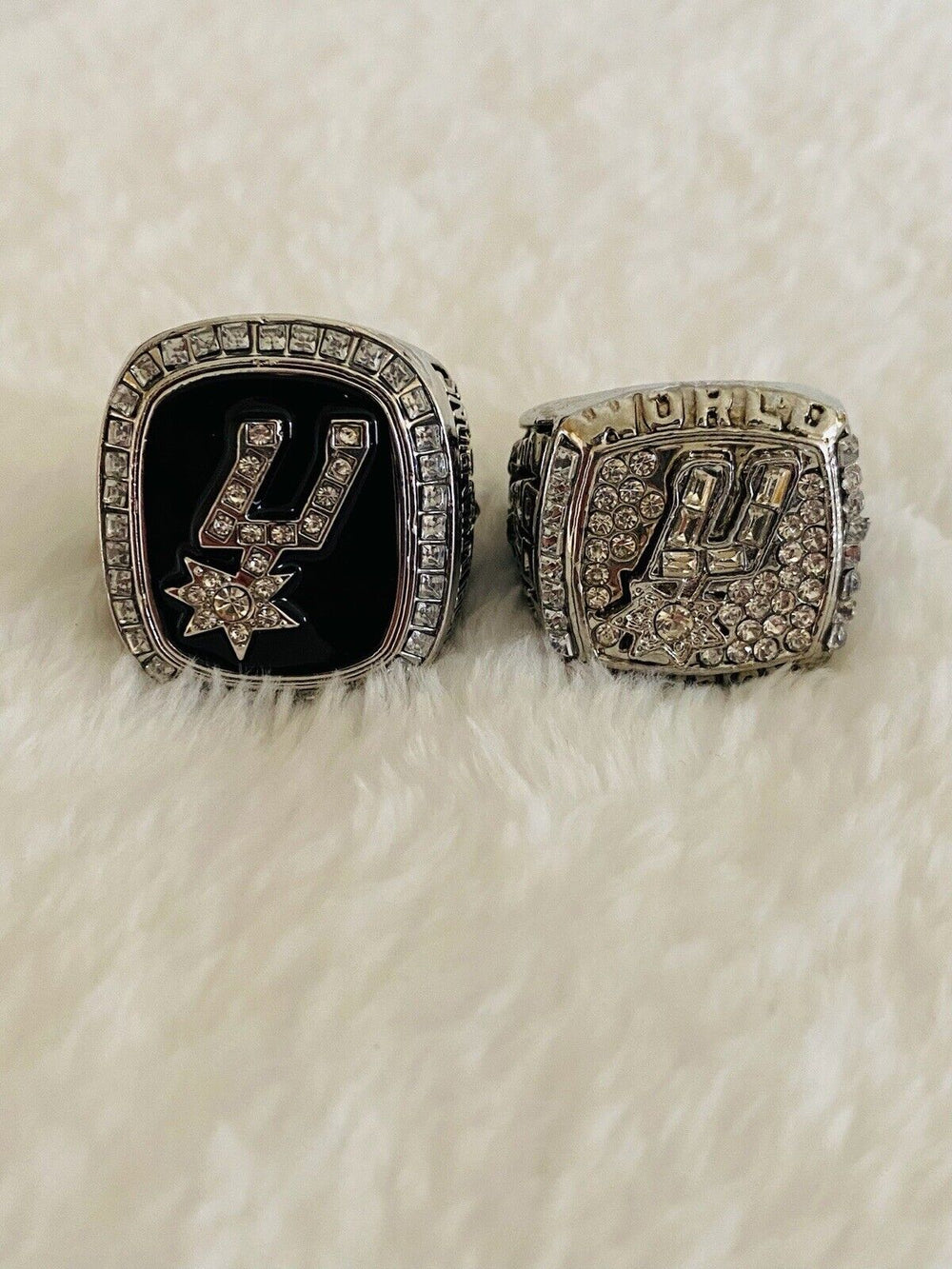 2 PCS San Antonio Spurs World Championship Replica Ring W Box,  SHIP - EB Sports Champion's Cache