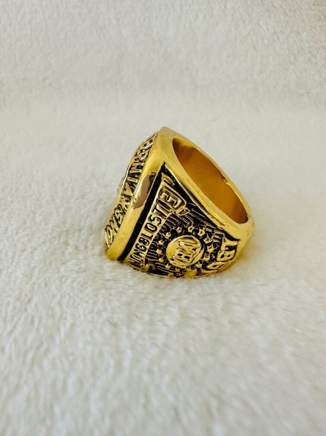 1967 Philadelphia 76ers Championship Ring Replica WILT CHAMBERLAIN,  SHIP - EB Sports Champion's Cache