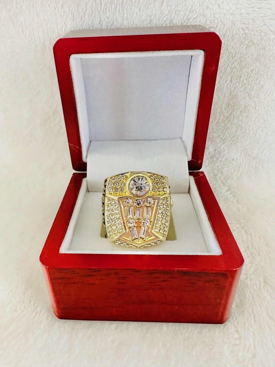 1998 Chicago Bulls Basketball Championship Ring W Box,  SHIP, JORDAN - EB Sports Champion's Cache