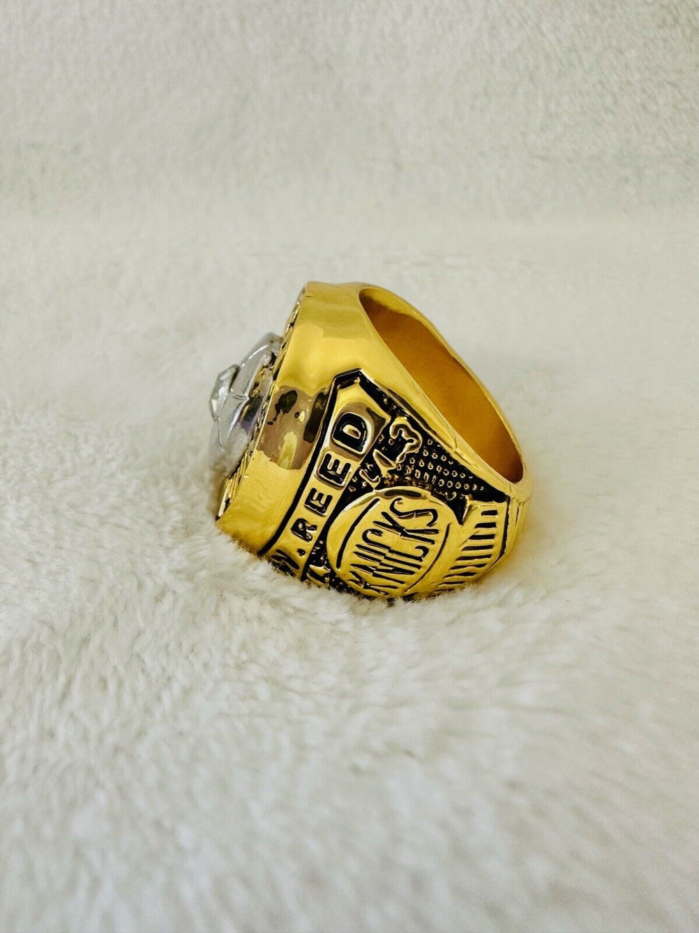 1970 NY New York Knicks NBA World Championship Replica Ring,  SHIP - EB Sports Champion's Cache