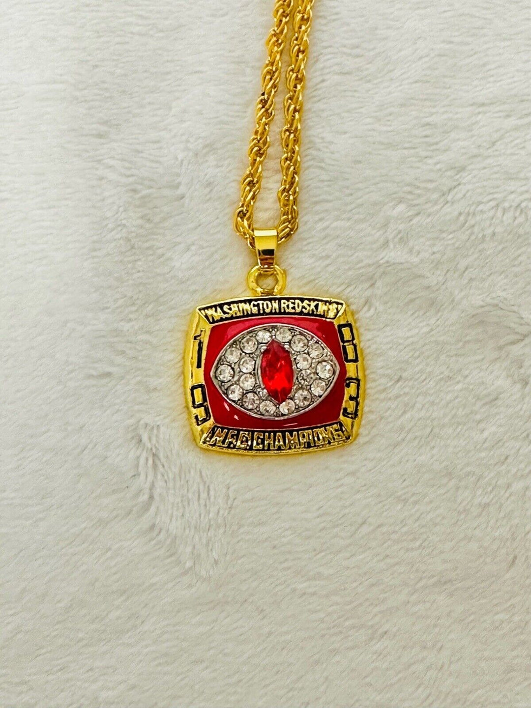 1983 Washington Redskins NFC Championship Pendant Necklace,  SHIP - EB Sports Champion's Cache